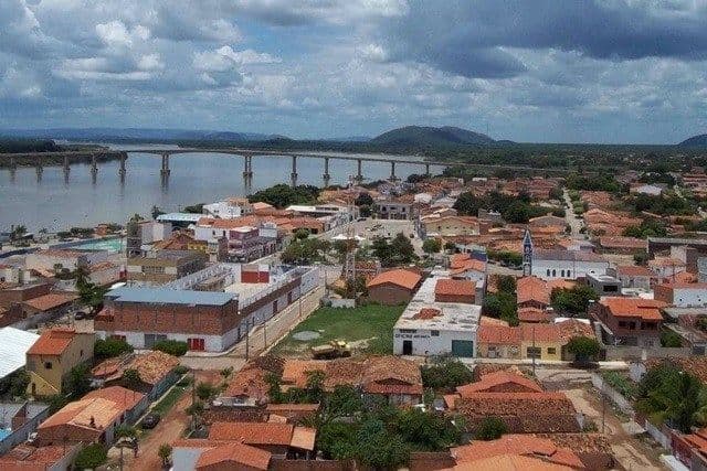 Bandidos executam comerciante a tiros após roubarem dinheiro