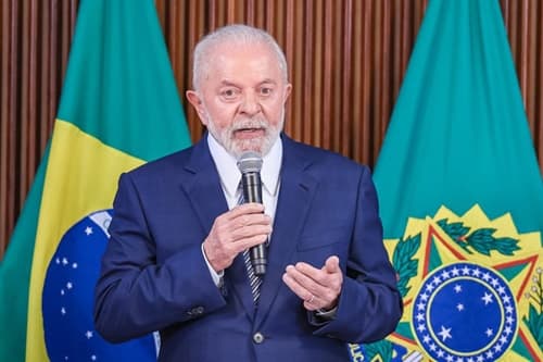 Lula sanciona feriado nacional de Zumbi e da Consciência Negra