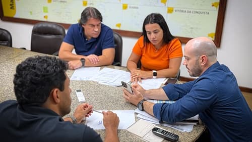 Ipiaú: Prefeita Laryssa Dias discute obras estruturantes para Ipiaú em reunião na SEINFRA