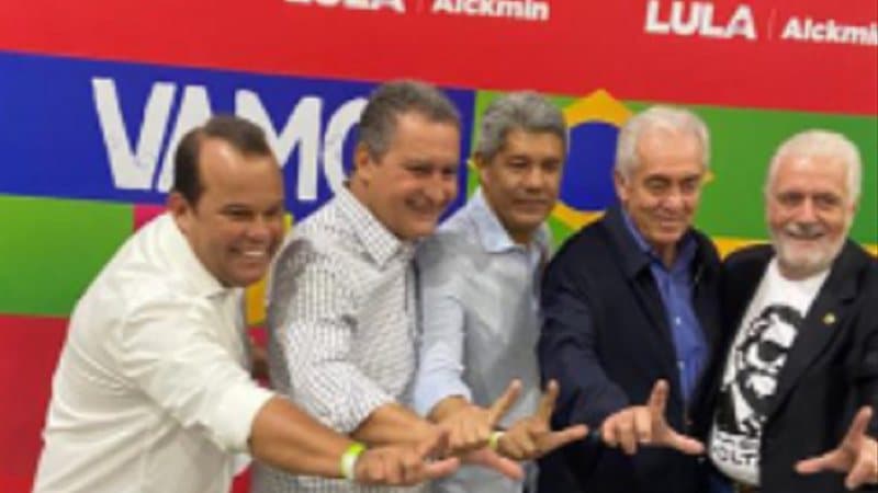 Políticos baianos participam de lançamento da pré-campanha de Lula em São Paulo