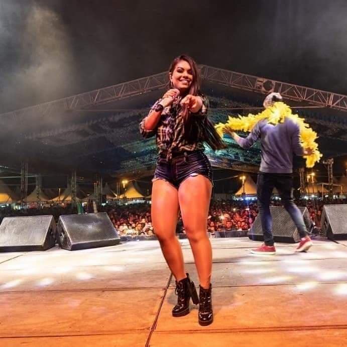 Em estado grave, cantora Paulinha Abelha entra em coma. Saiba detalhes!