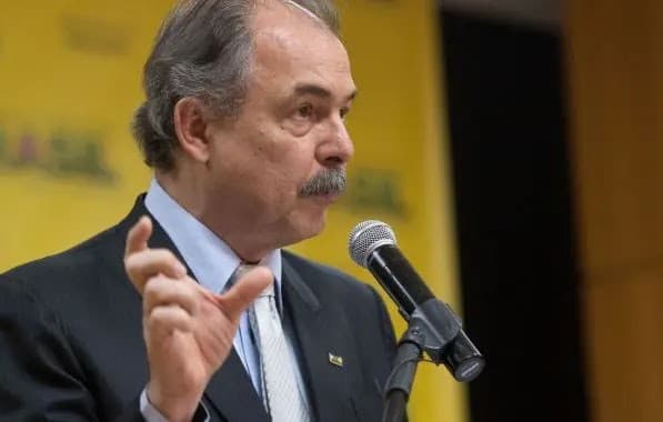 Aloizio Mercadante é cotado para reassumir MEC no governo Lula