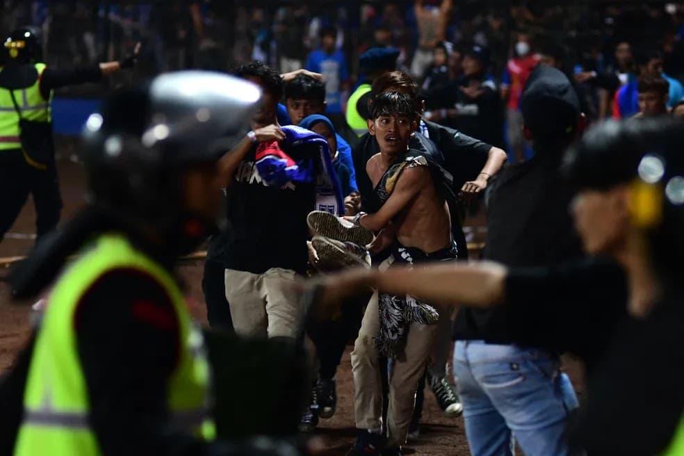 Tragédia na Indonésia é uma das maiores da história do futebol