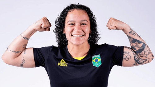 Baiana Bia Ferreira vence Jajaira González por decisão unânime e avança no boxe olímpico