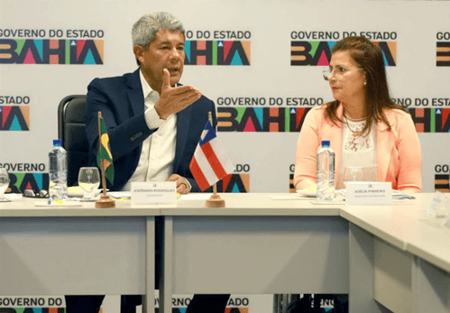 Bahia anuncia concurso e nomeações de mais de 600 professores e técnicos