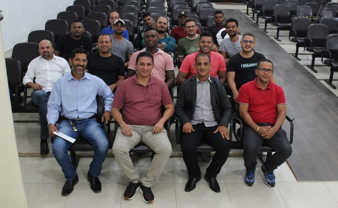 Vereador Key da Fanfarra se reúne com músicos de Ibirataia para tratar sobre o São João 2022