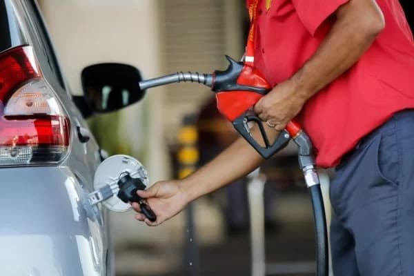 Petrobras reduz preços de gasolina e diesel para distribuidoras