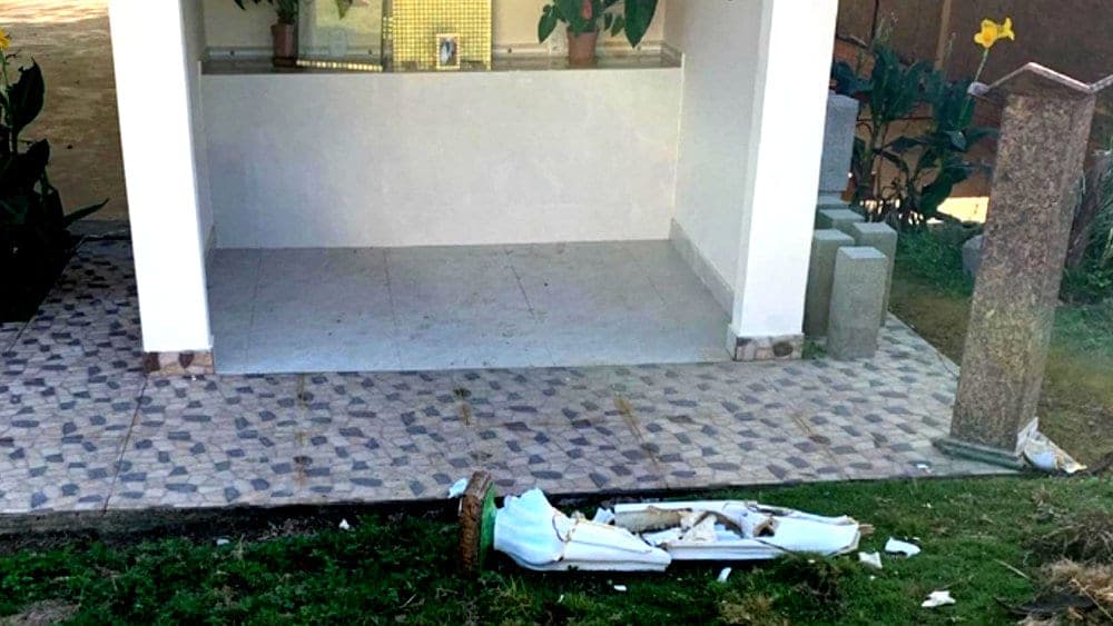 Homem invade paróquia e destrói imagem de Nossa Senhora de Fátima no sul da Bahia