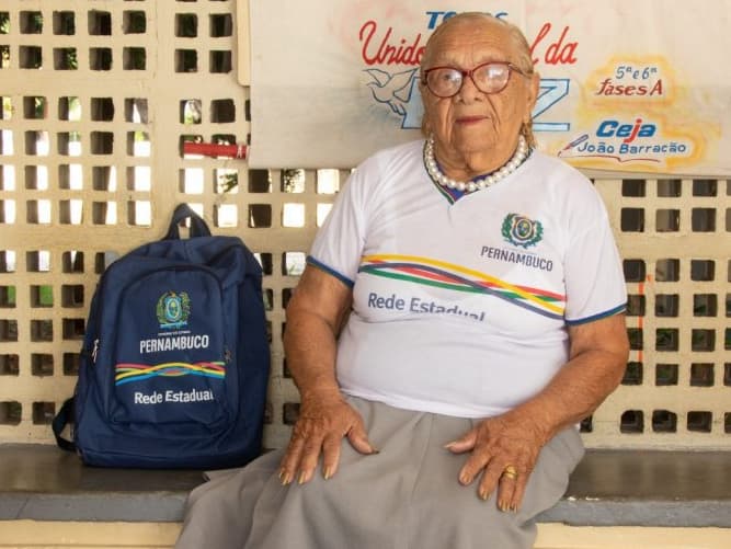 Maria Edelzuita de Souza: A Inspiração da Educação sem Idade
