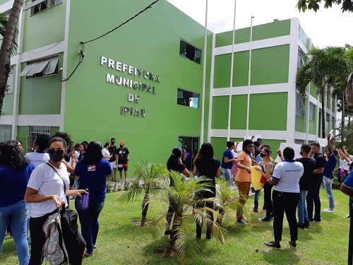 Alunos e professores não aceitam ‘divisão’ do CETEP e pedem apoio da prefeitura de Ipiaú