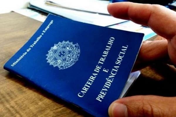 Bahia gera mais de 8 mil postos de carteira assinada em fevereiro; estado lidera no nordeste