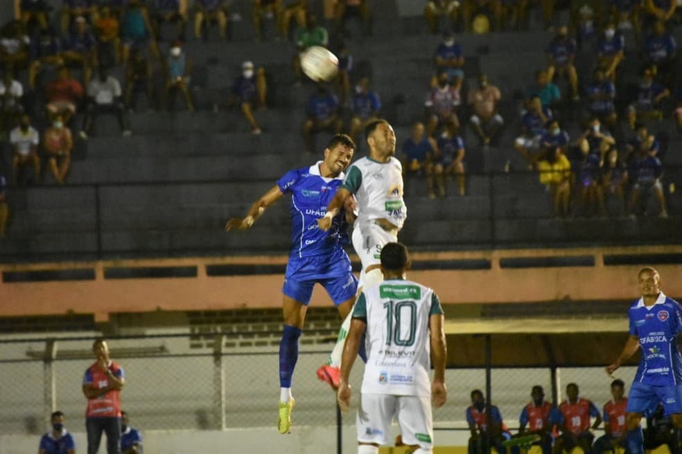 Doce Mel vence o Vitória da Conquista por 2 a 0 e escapa da zona de rebaixamento