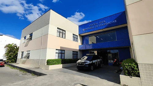 Mulher é presa suspeita de mandar matar três pessoas na BA