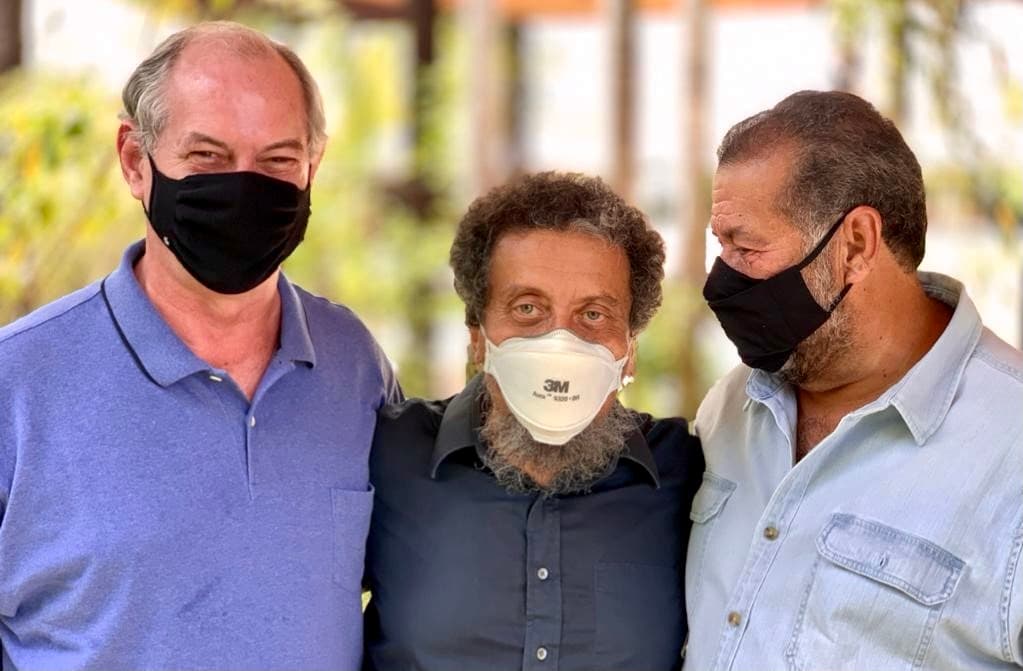 Ciro Gomes cumpre agenda na Bahia ao lado do marqueteiro João Santana