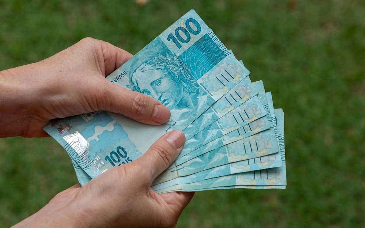 Orçamento 2024 não prevê correção do IR nem reajuste no Bolsa Família