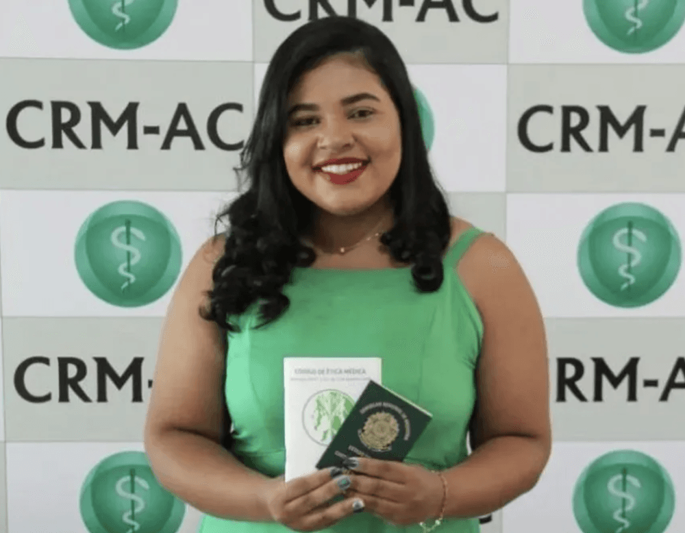 Médica morre de embolia pulmonar após fraturar o pé durante passeio na Bahia
