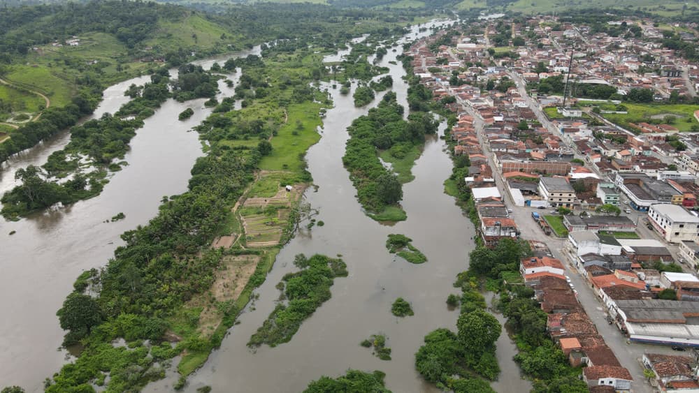 Ubatã: Sobe o nível do Rio de Contas após abertura de comportas de barragem