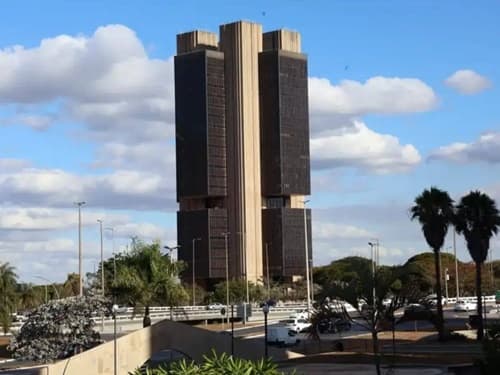 Copom reduz Selic para 14,25% e mantém indefinição sobre próximos cortes de juros