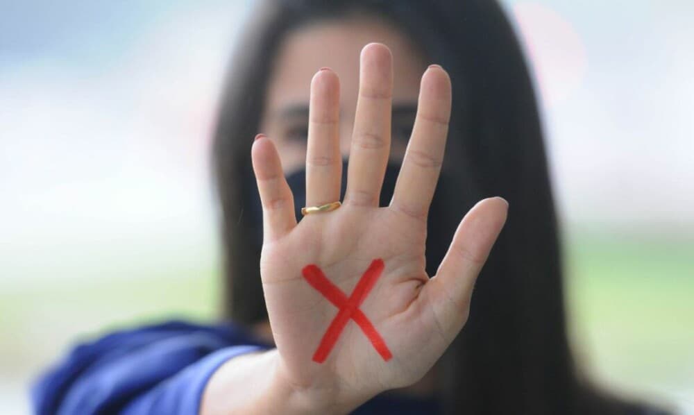 Governo reduz em 94% verbas para combate à violência contra a mulher