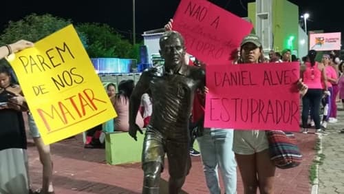 Prefeitura de Juazeiro confirma que vai retirar estátua em homenagem a Daniel Alves