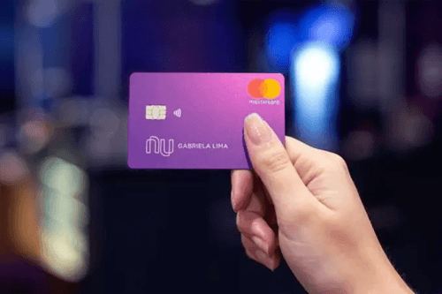 Clientes acionam Justiça após bloqueios de contas no Nubank