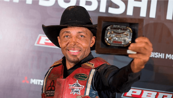 Ibirataia: O ibirataense Maciel Santana foi o campeão da etapa da PBR na ExpoCatalão e subiu para o top 3 do ranking, está entre os melhores do Brasil