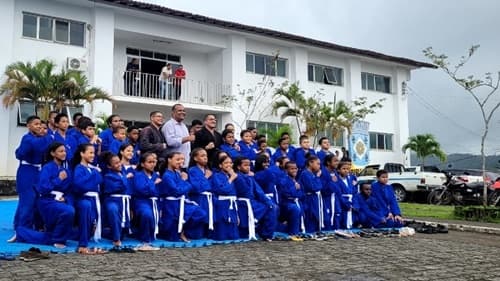 Ibirataia: Prefeitura através da Secretaria de Educação celebra inclusão de aulas de Jiu-Jitsu nas escolas municipais