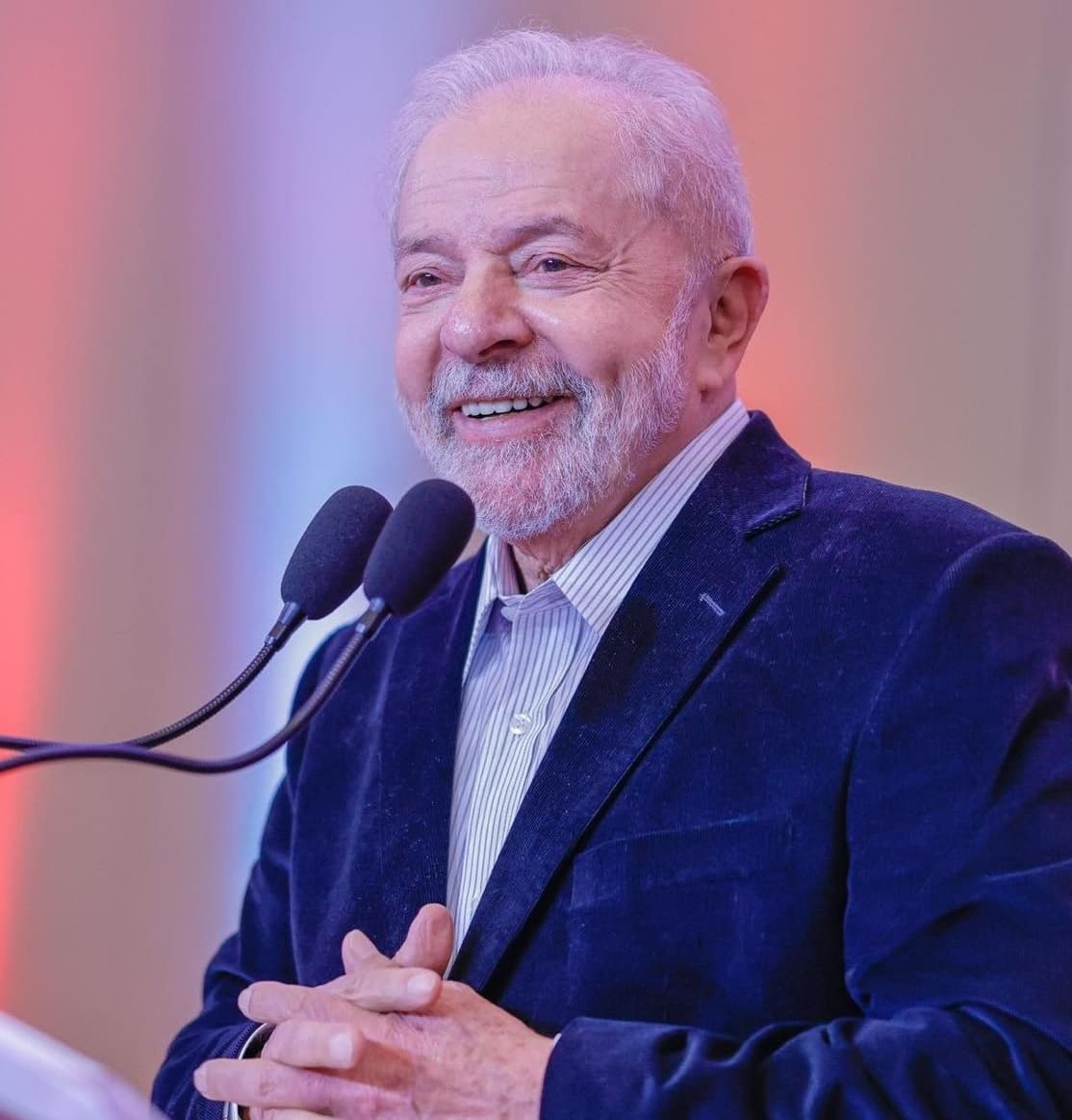 Lula diz que o 'correto seria revogar mandato de Bolsonaro' e ele assumir
