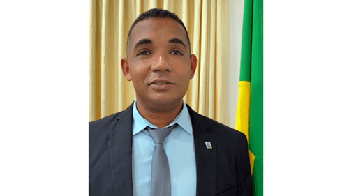 Hueris da Pax é empossado vereador de Ibirataia para seu primeiro mandato; assista o vídeo