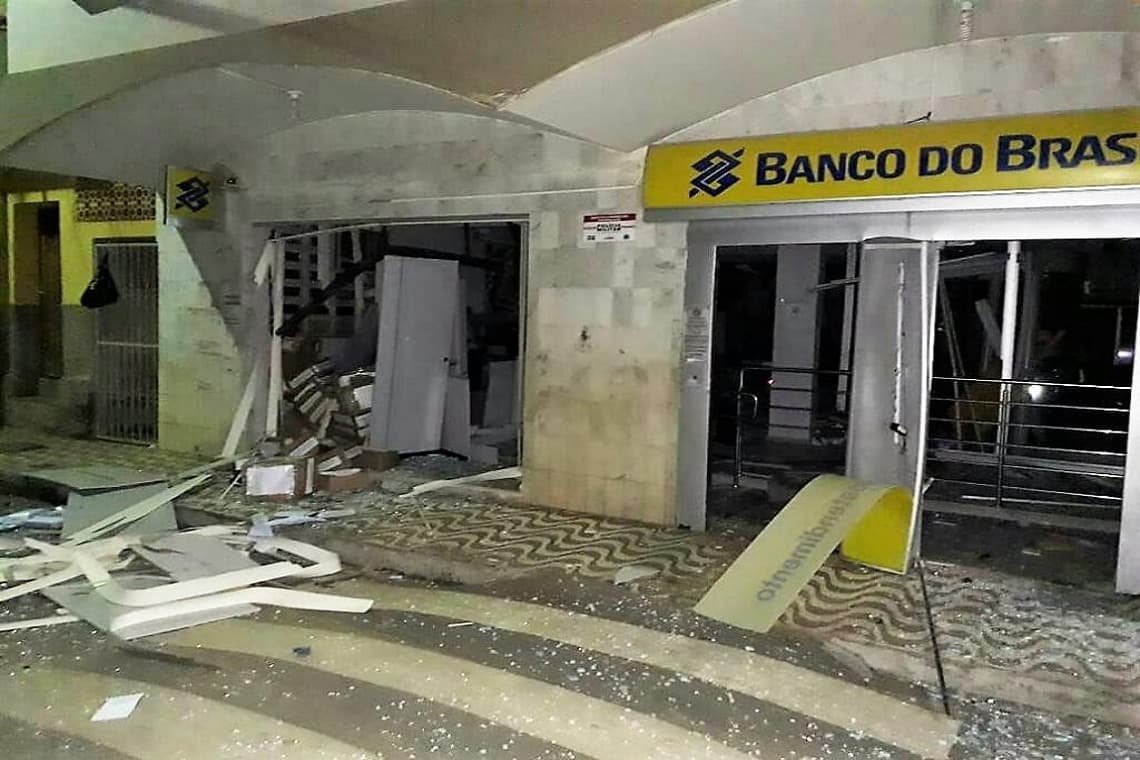 Correntina: Quadrilha explode agências do Banco do Brasil, Caixa e Bradesco