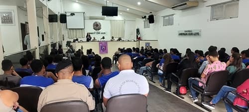 Ibirataia: SEDESC promove Palestra sobre Violência contra Mulheres no Agosto Lilás