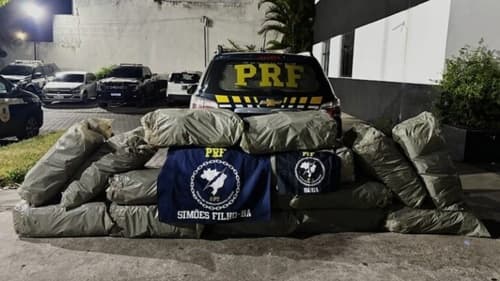 PRF apreende cerca de 96 kg de maconha na BR-324, em Feira de Santana