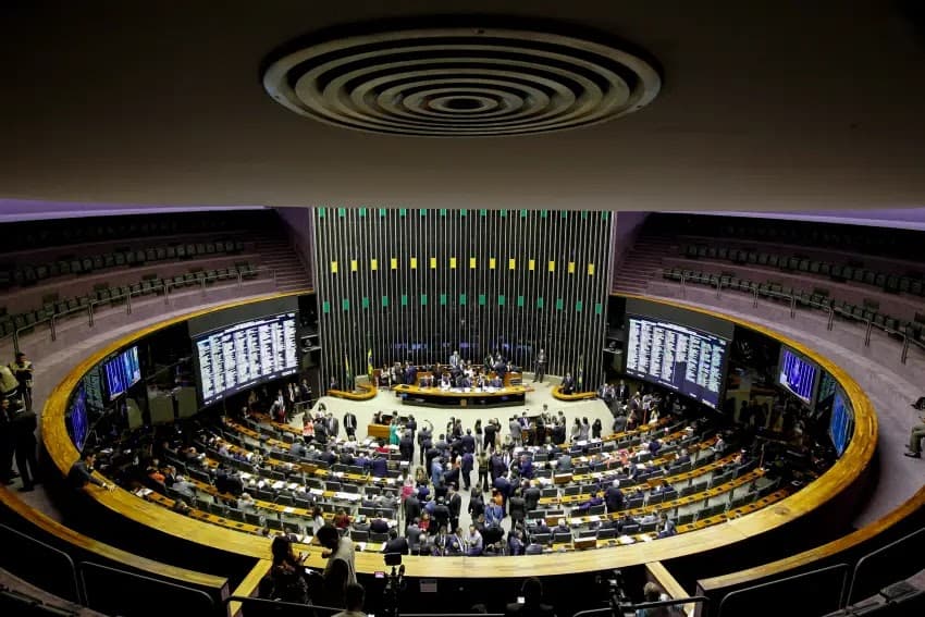 Câmara aprova proposta que acaba com saídas temporárias de presos