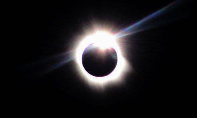 Eclipse solar neste sábado (30) só poderá ser visto no sul da América do Sul