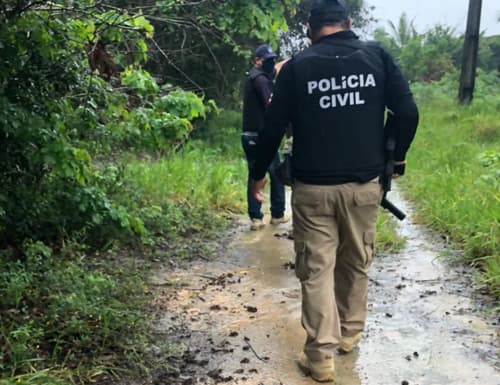 Dada como morta, mulher que foi enterrada viva reaparece e marido é preso na região de Itabuna