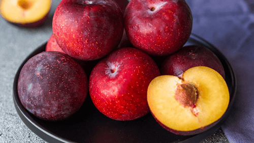 Ameixa: Conheça os benefícios dessa fruta poderosa para a saúde