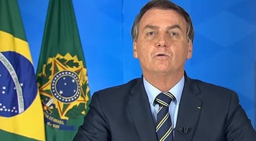 Moraes impõe nova restrição a Bolsonaro e proíbe entrevistas em redes sociais de terceiros