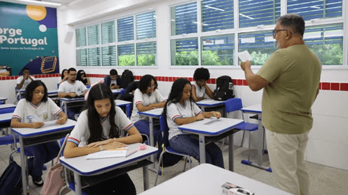 Governo do Estado nomeia 842 educadores aprovados em concurso