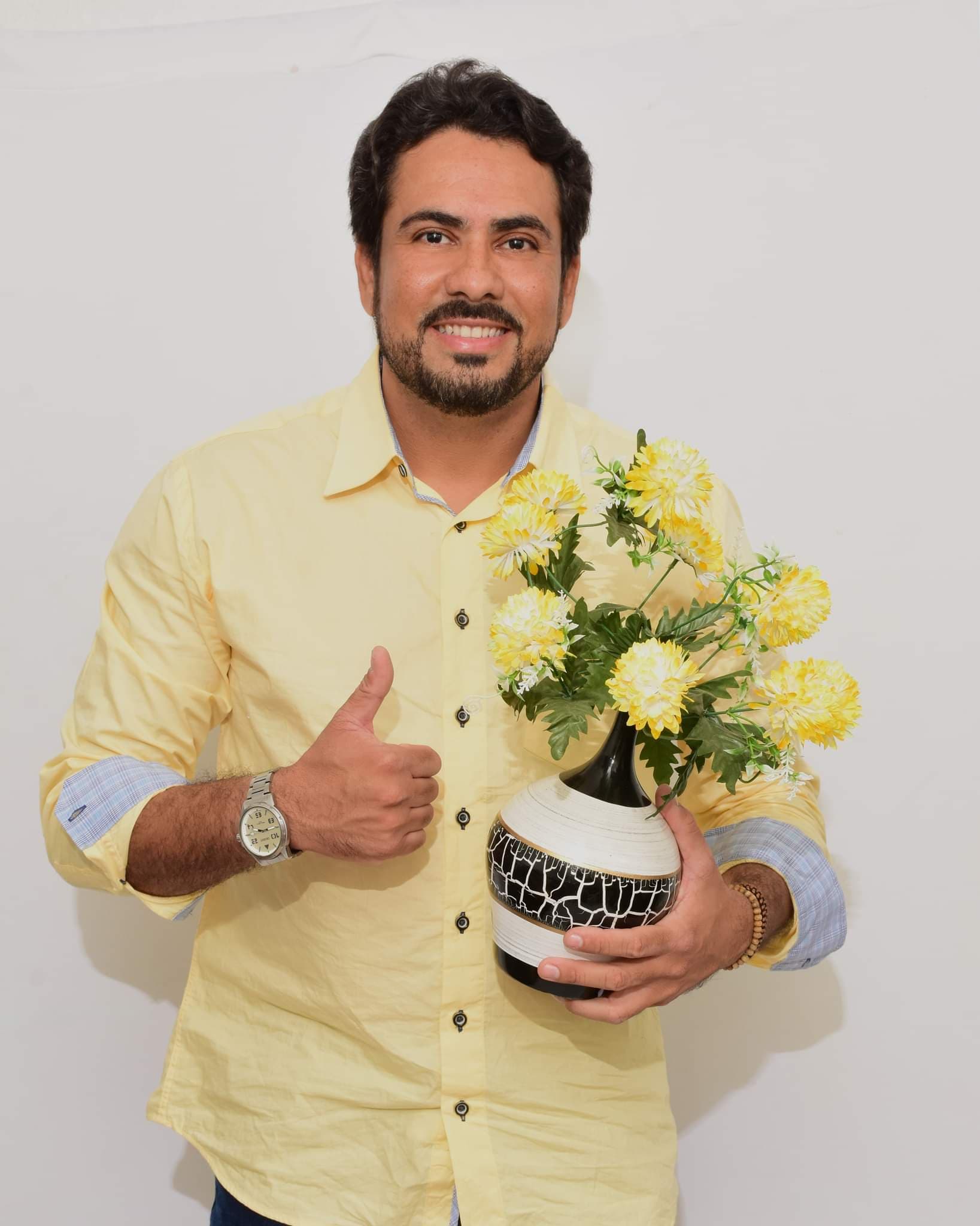 Zem Costa foi escolhido Pré Candidato ao Senado da Bahia na primeira chapa coletiva ao Senado do Brasil pelo PSOL.