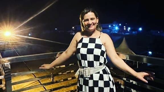 O Feliz  Aniversário hoje vai para Juciara Aragão!