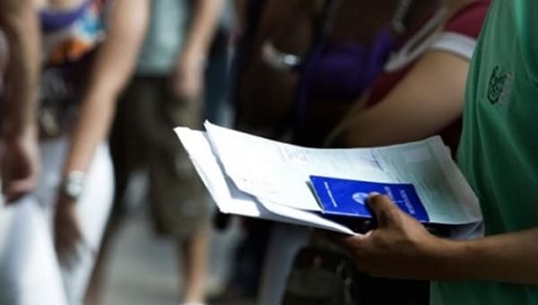 Desemprego sobe para 8,8% e atinge 9,4 milhões de brasileiros, diz IBGE