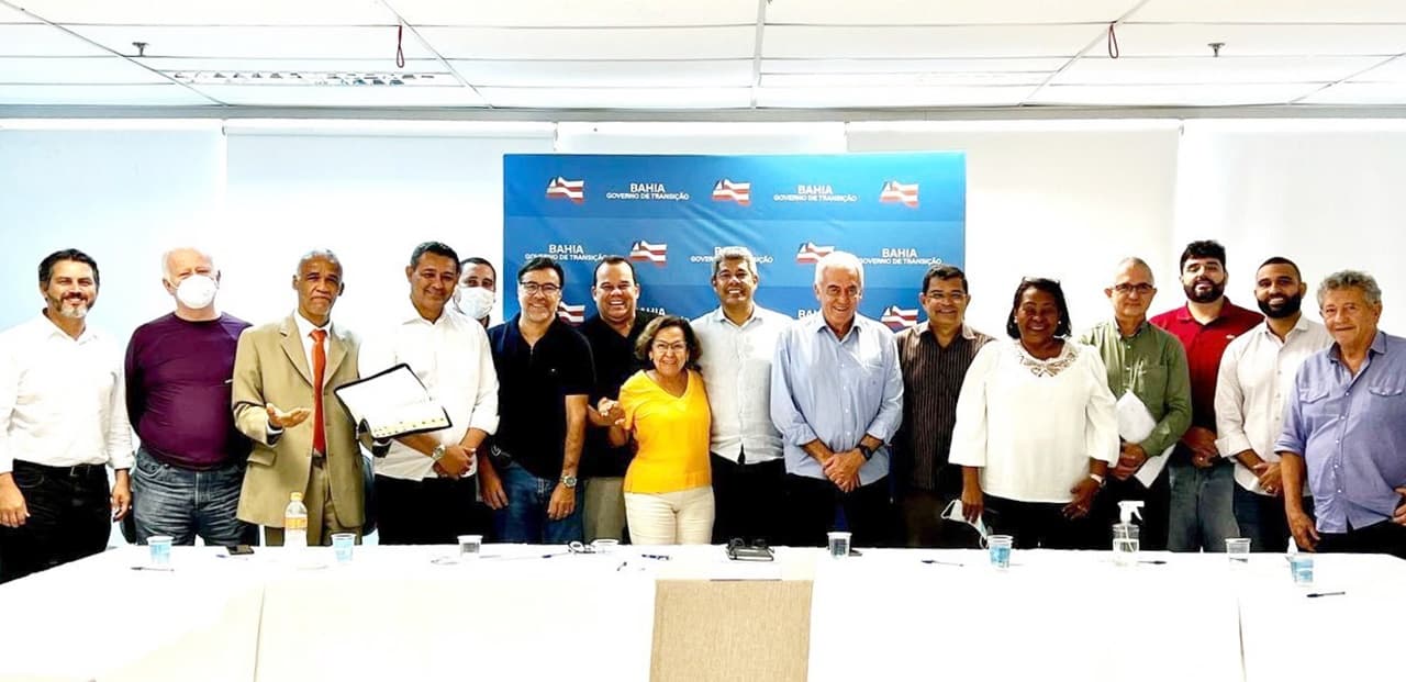 Jerônimo se reúne com partidos aliados em Salvador