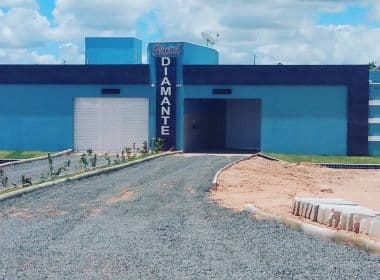 Homem é preso após agredir mulher dentro de motel na Bahia
