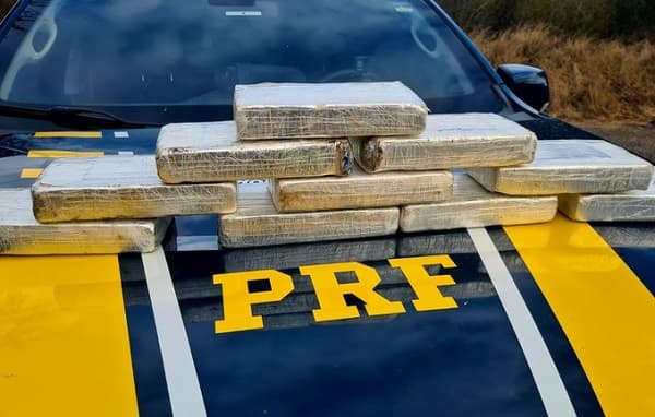 Passageira de ônibus é presa em Jequié transportando cocaína avaliada em quase R$ 2 milhões