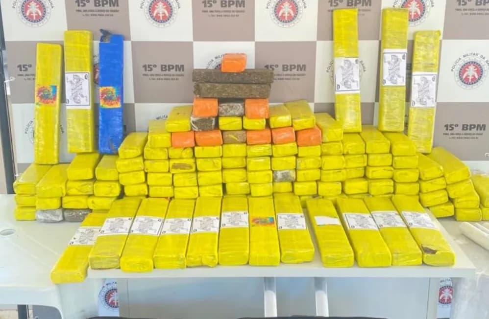 Mala e mochilas são abandonadas com 140 kg de maconha de Itabuna