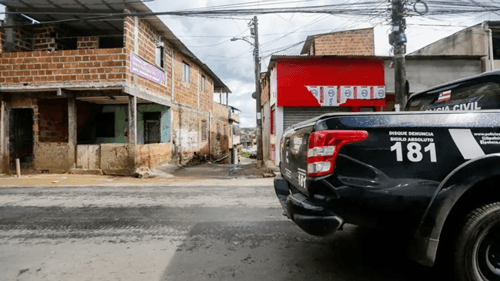 Casal é executado a tiros pelo tráfico dentro de casa
