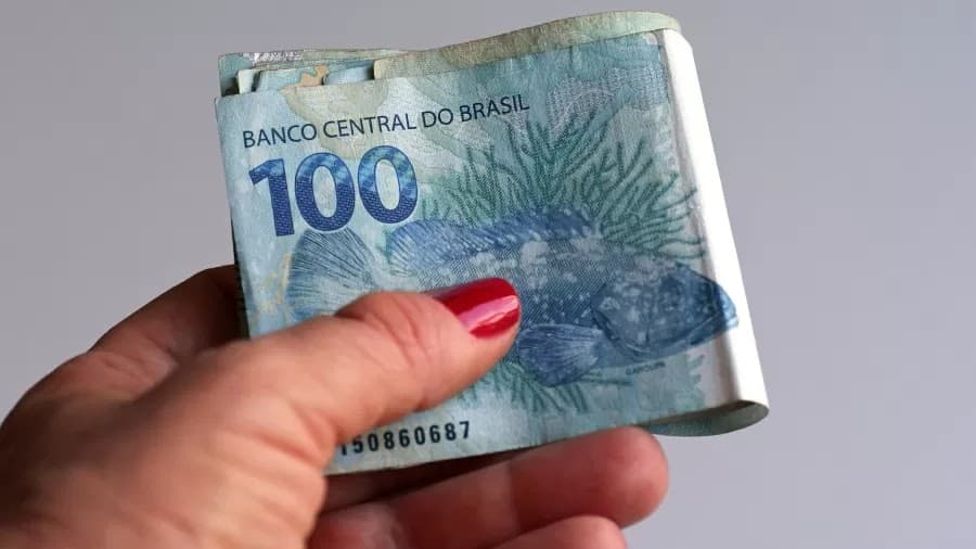 Haddad diz que reajuste do salário mínimo sai depois de negociação com sindicatos.