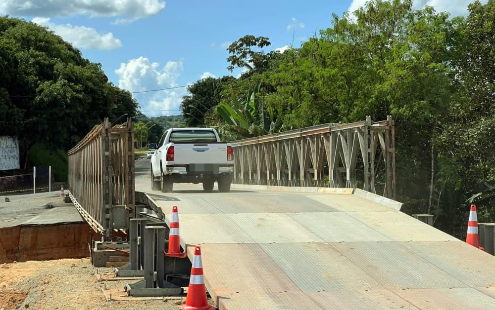 Ubatã: Ponte metálica instalada pelo Exército é liberada para tráfego de veículos