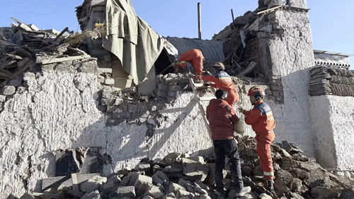 Terremoto de magnitude 7,1 mata 95 pessoas e deixa mais de 100 feridos entre Tibete e Nepal