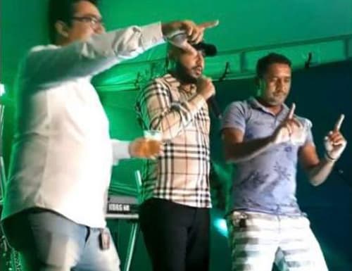 Prefeito de Gongogi promove show musical com aglomeração no aniversário da cidade